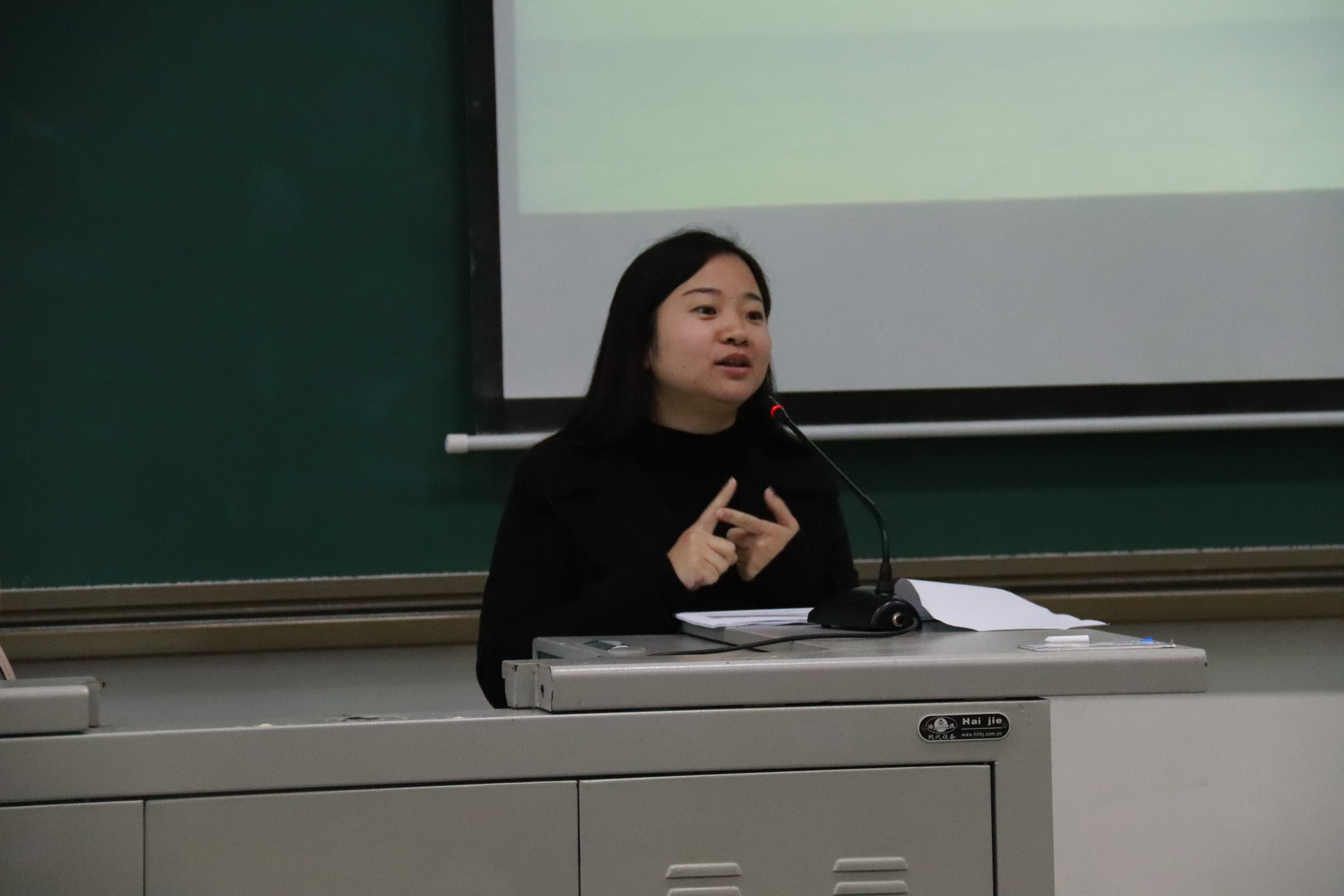 1574685358265090413.jpg 20191120公司顺利开展员工干部培训讲座2.jpg